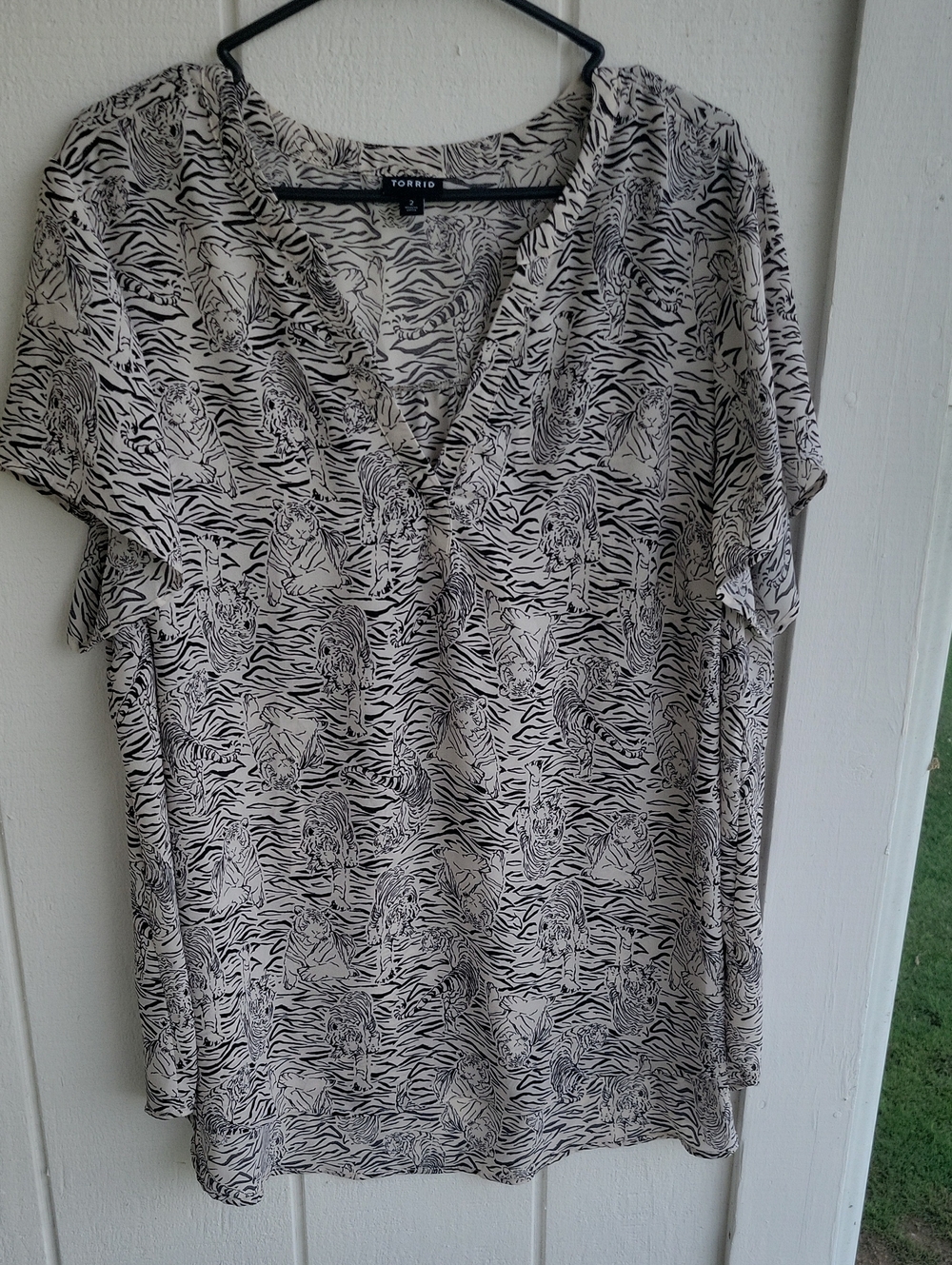 Torrid Black & White Tiger Print V-Neck Blouse